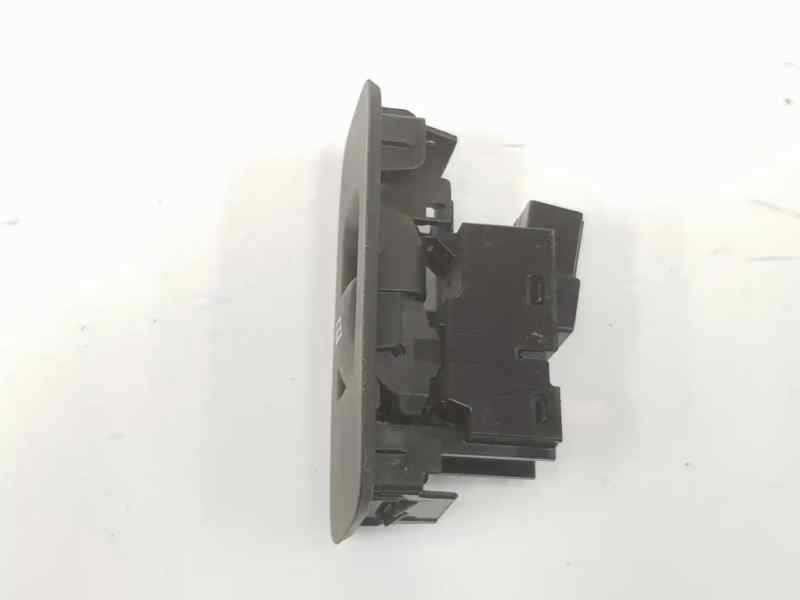 MANDO ELEVALUNAS TRASERO DERECHO