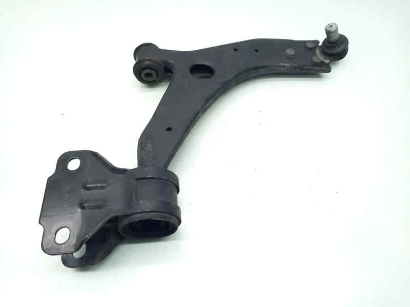 BRAZO SUSPENSION INFERIOR DELANTERO DERECHO