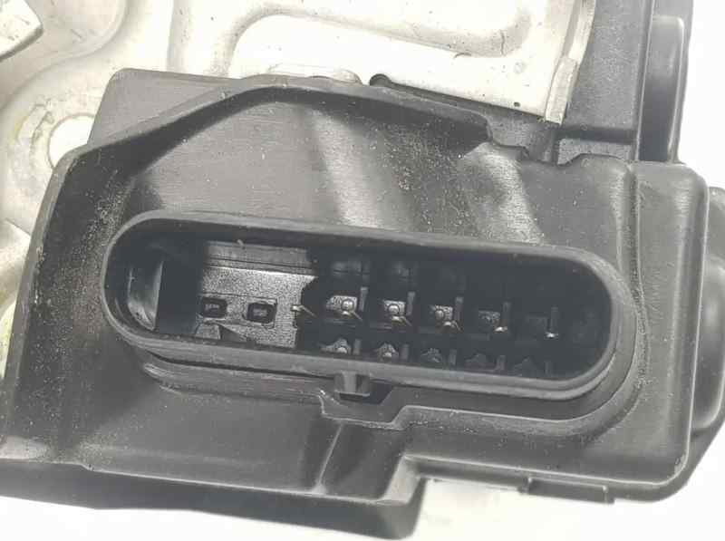 CERRADURA PUERTA TRASERA DERECHA 