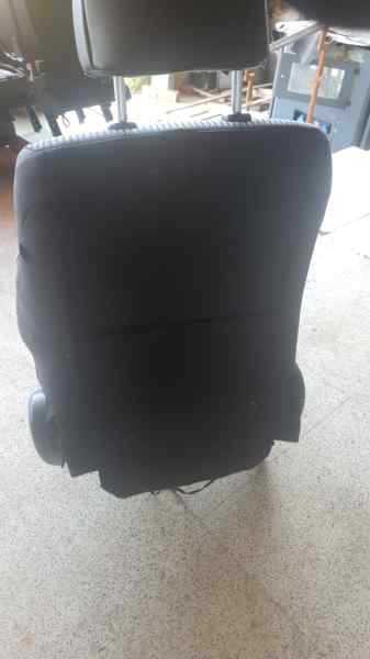 ASIENTO DELANTERO IZQUIERDO