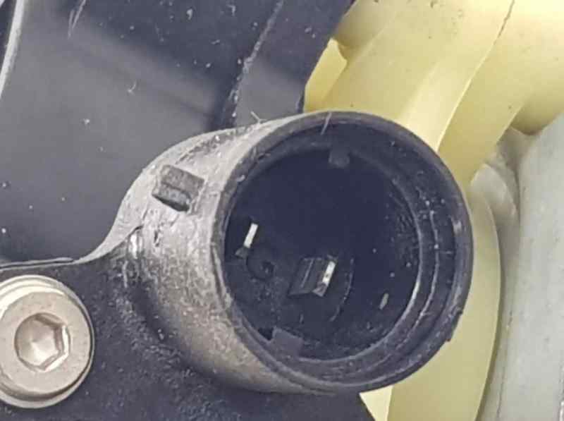 ELEVALUNAS DELANTERO DERECHO