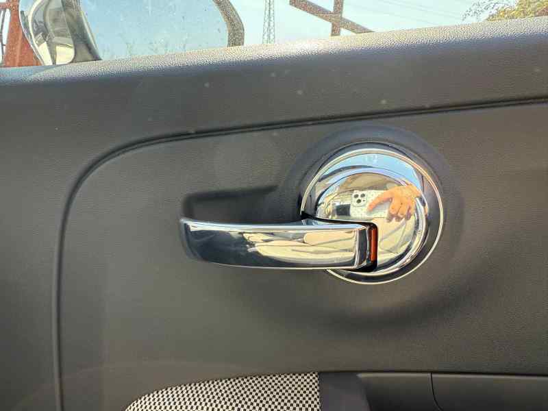 MANETA INTERIOR DELANTERA DERECHA