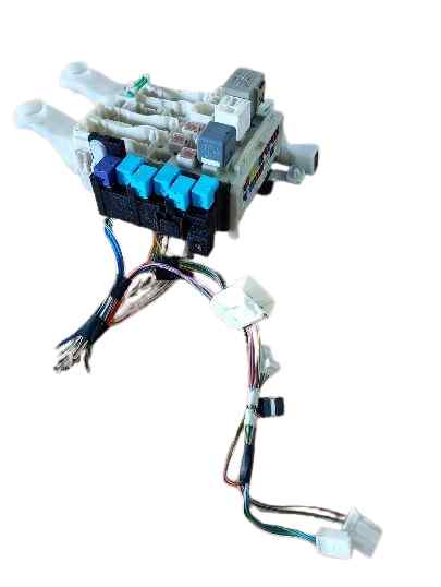 CAJA RELES - FUSIBLES