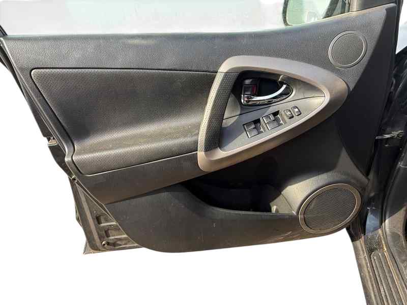 GUARNECIDO PUERTA DELANTERA IZQUIERDA