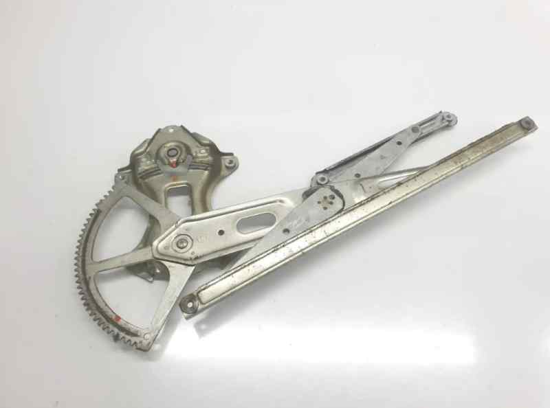 ELEVALUNAS DELANTERO IZQUIERDO