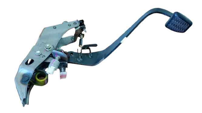PEDAL EMBRAGUE