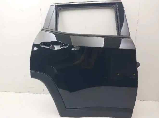 68246268AA  PUERTA TRASERA DERECHA CHRYSLER JEEP COMPASS II