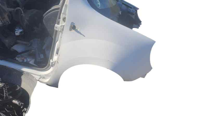 ALETA DELANTERA DERECHA