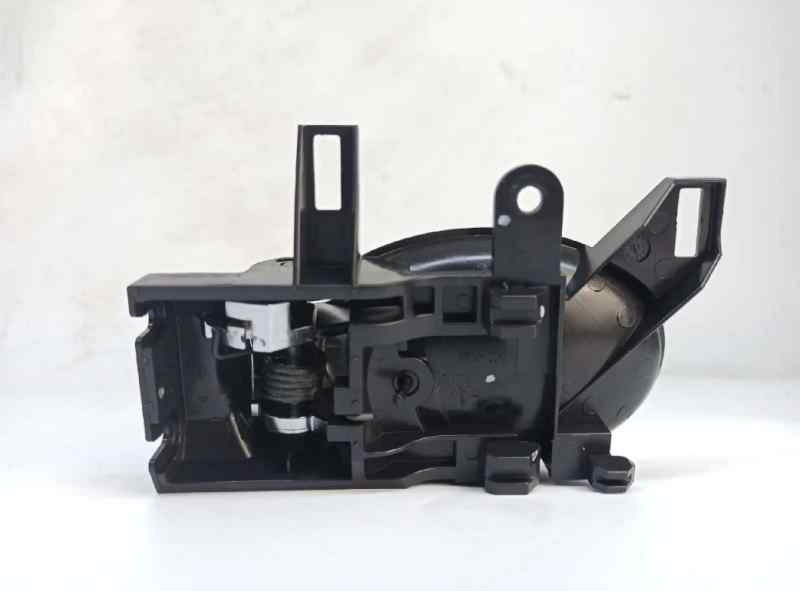 MANETA INTERIOR DELANTERA IZQUIERDA