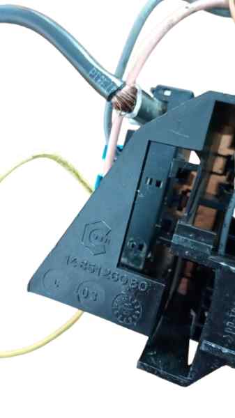 CAJA RELES - FUSIBLES