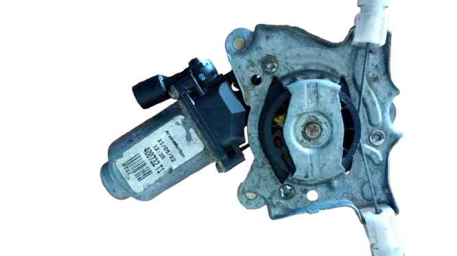 ELEVALUNAS DELANTERO DERECHO