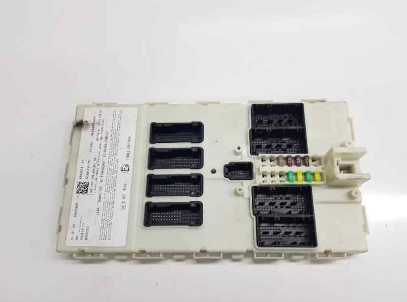 CAJA RELES - FUSIBLES