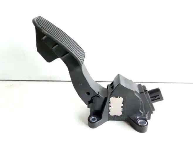PEDAL ACELERADOR