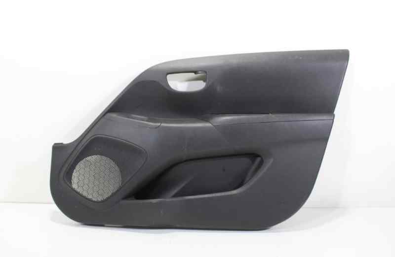 GUARNECIDO PUERTA DELANTERA DERECHA