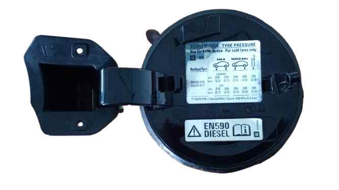 TAPA EXTERIOR COMBUSTIBLE