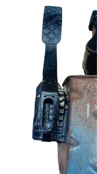 PEDAL ACELERADOR