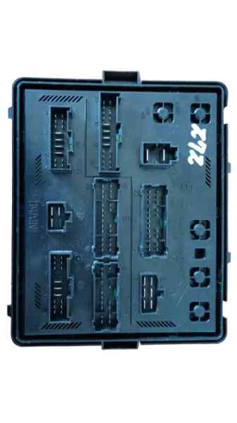 CAJA RELES - FUSIBLES