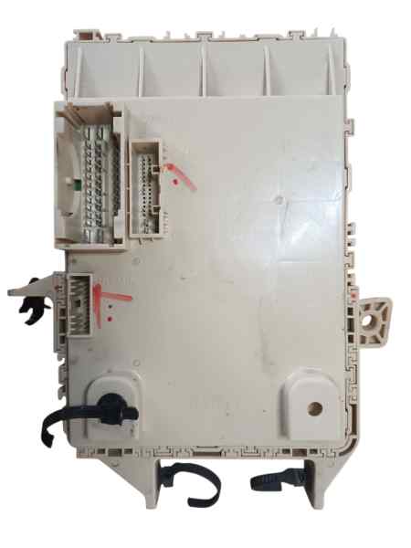 CAJA RELES - FUSIBLES