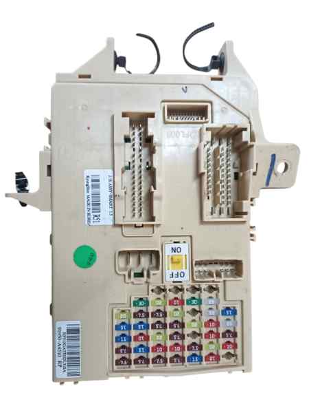 CAJA RELES - FUSIBLES