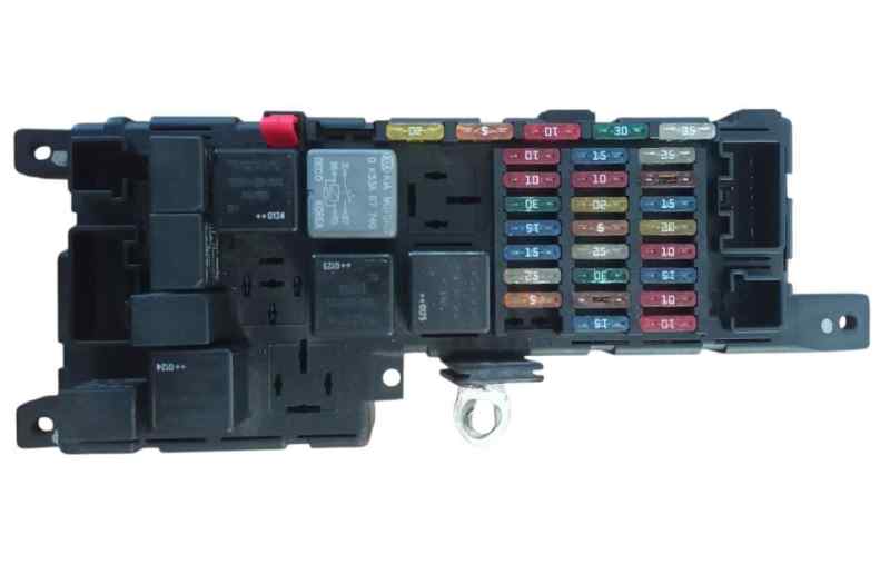 CAJA RELES - FUSIBLES