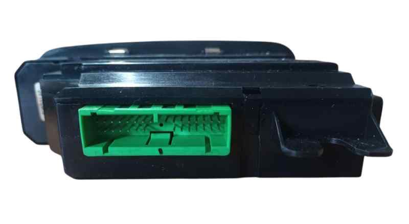 MANDO ELEVALUNAS DELANTERO IZQUIERDO 