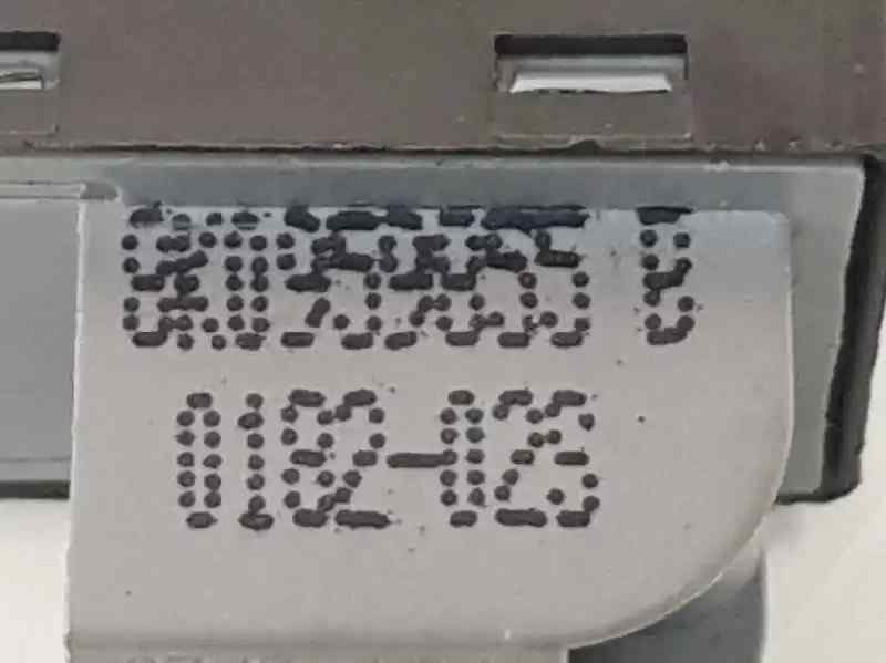 MANDO ELEVALUNAS DELANTERO DERECHO