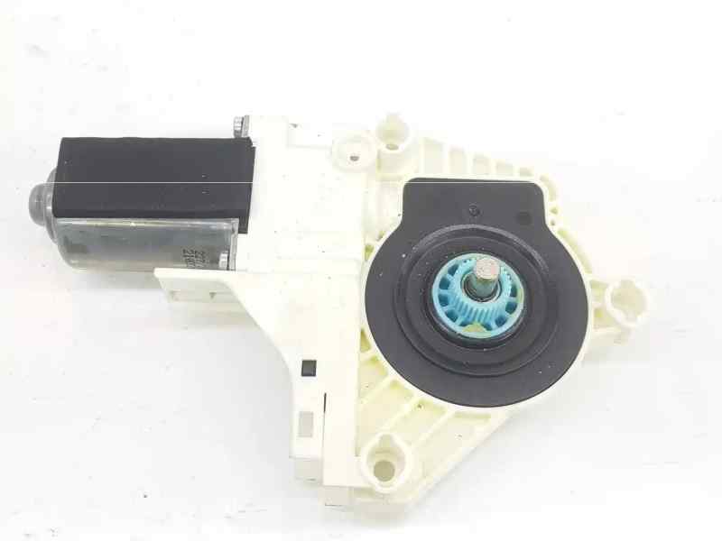 MOTOR ELEVALUNAS DELANTERO DERECHO