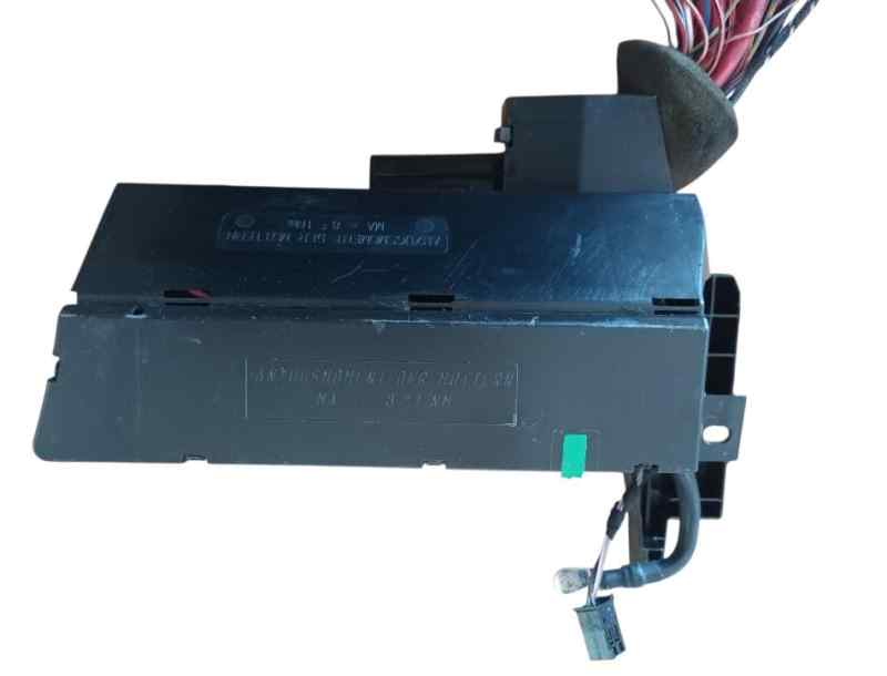 CAJA RELES - FUSIBLES