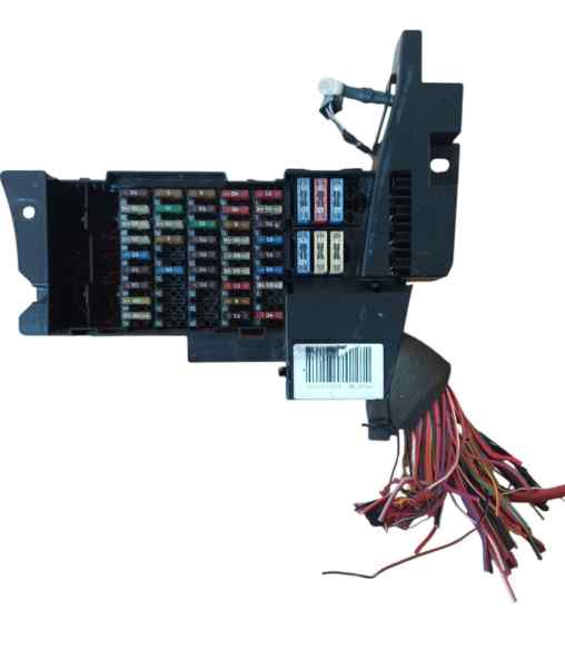 CAJA RELES - FUSIBLES