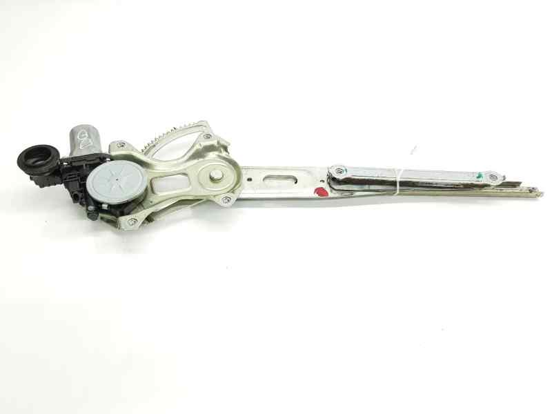 ELEVALUNAS DELANTERO DERECHO