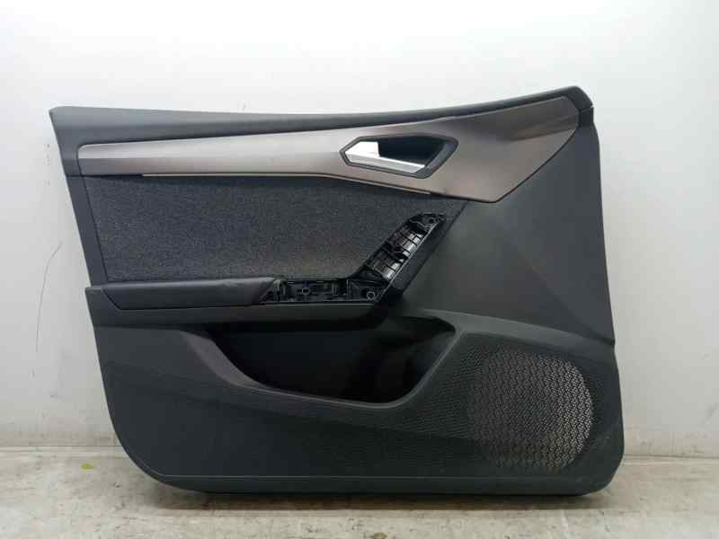 GUARNECIDO PUERTA DELANTERA IZQUIERDA