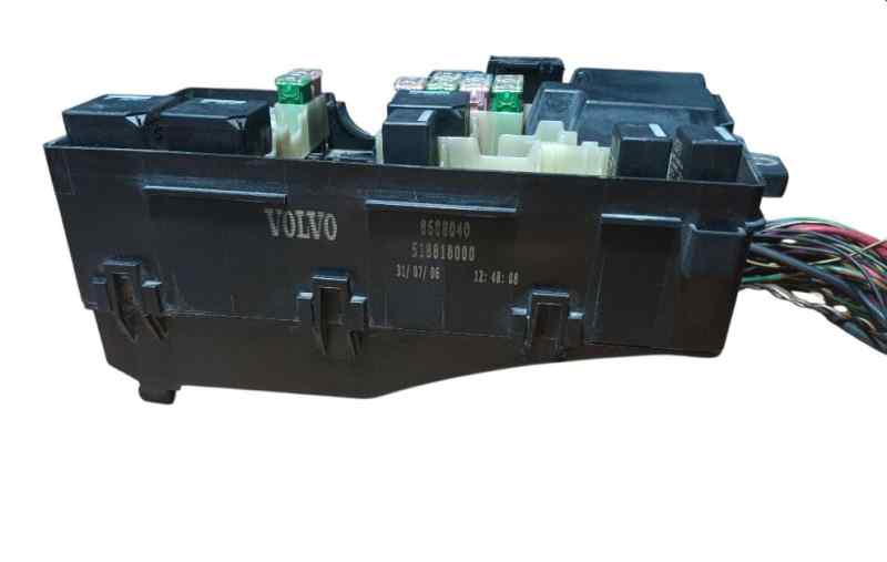 CAJA RELES - FUSIBLES