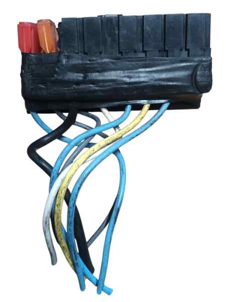 CAJA RELES - FUSIBLES