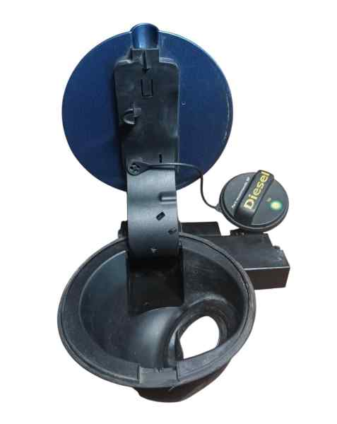 TAPA EXTERIOR COMBUSTIBLE