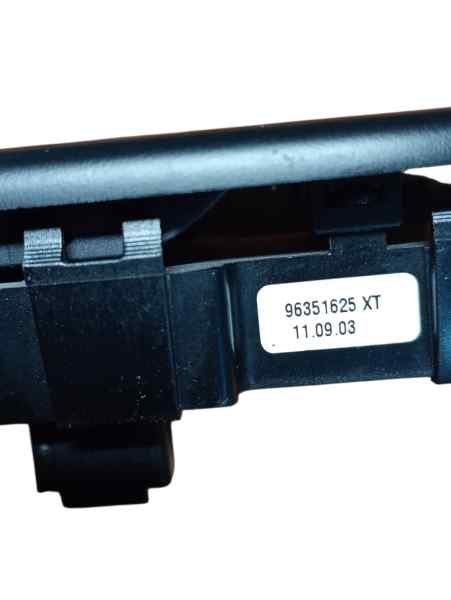 MANDO ELEVALUNAS DELANTERO DERECHO