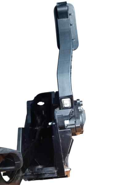 PEDAL ACELERADOR