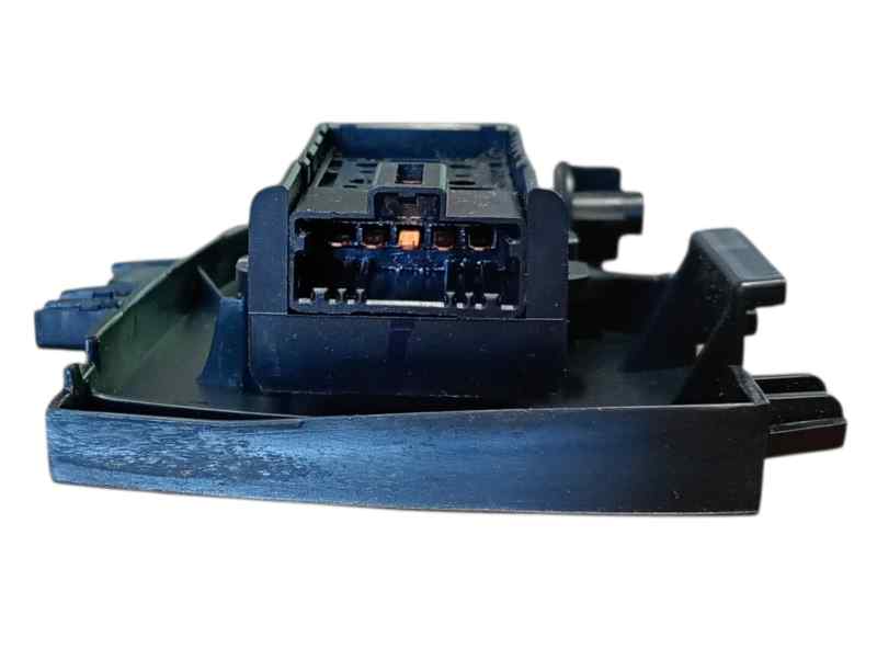 MANDO ELEVALUNAS DELANTERO DERECHO