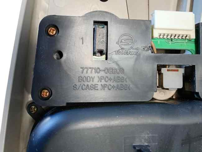LUZ INTERIOR SSANGYONG REXTON foto 5