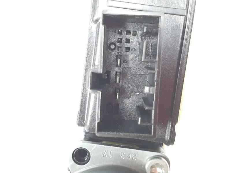 MOTOR ELEVALUNAS TRASERO IZQUIERDO SEAT LEON CUPRA foto 3