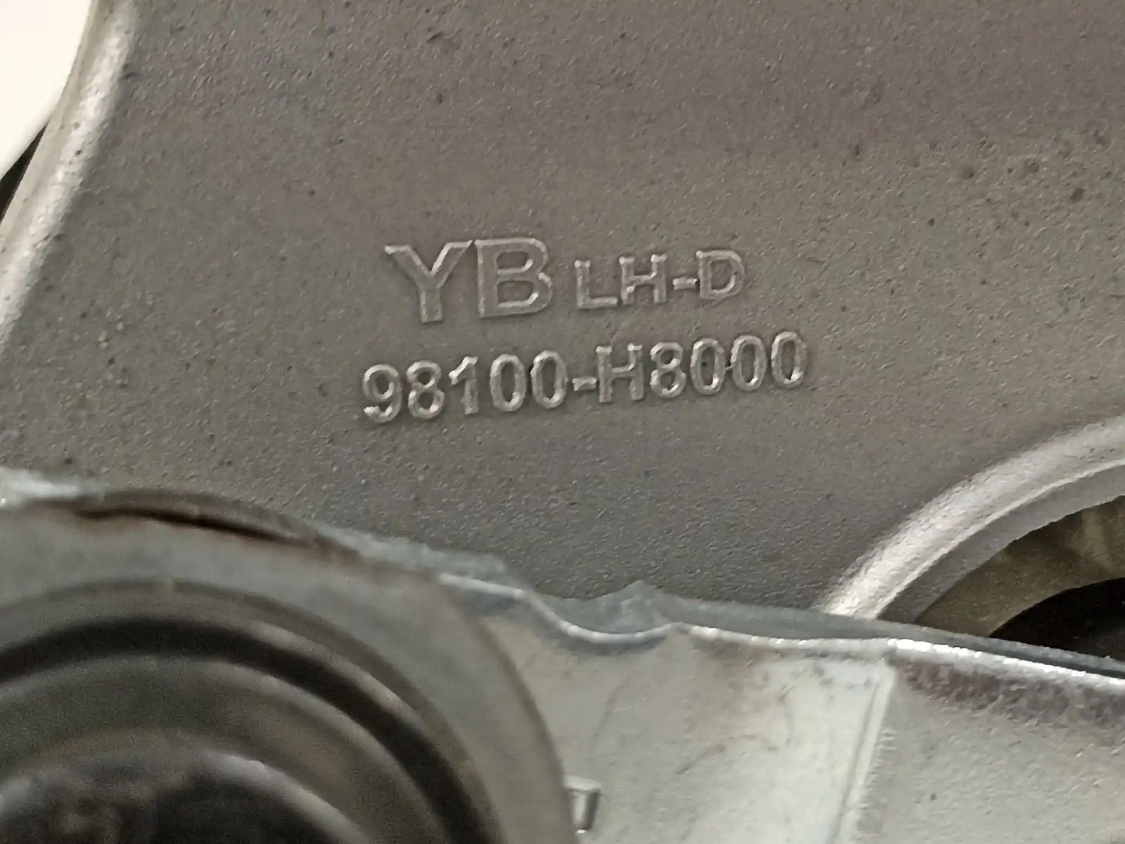 MOTOR LIMPIA DELANTERO KIA STONIC ( YB) foto 4