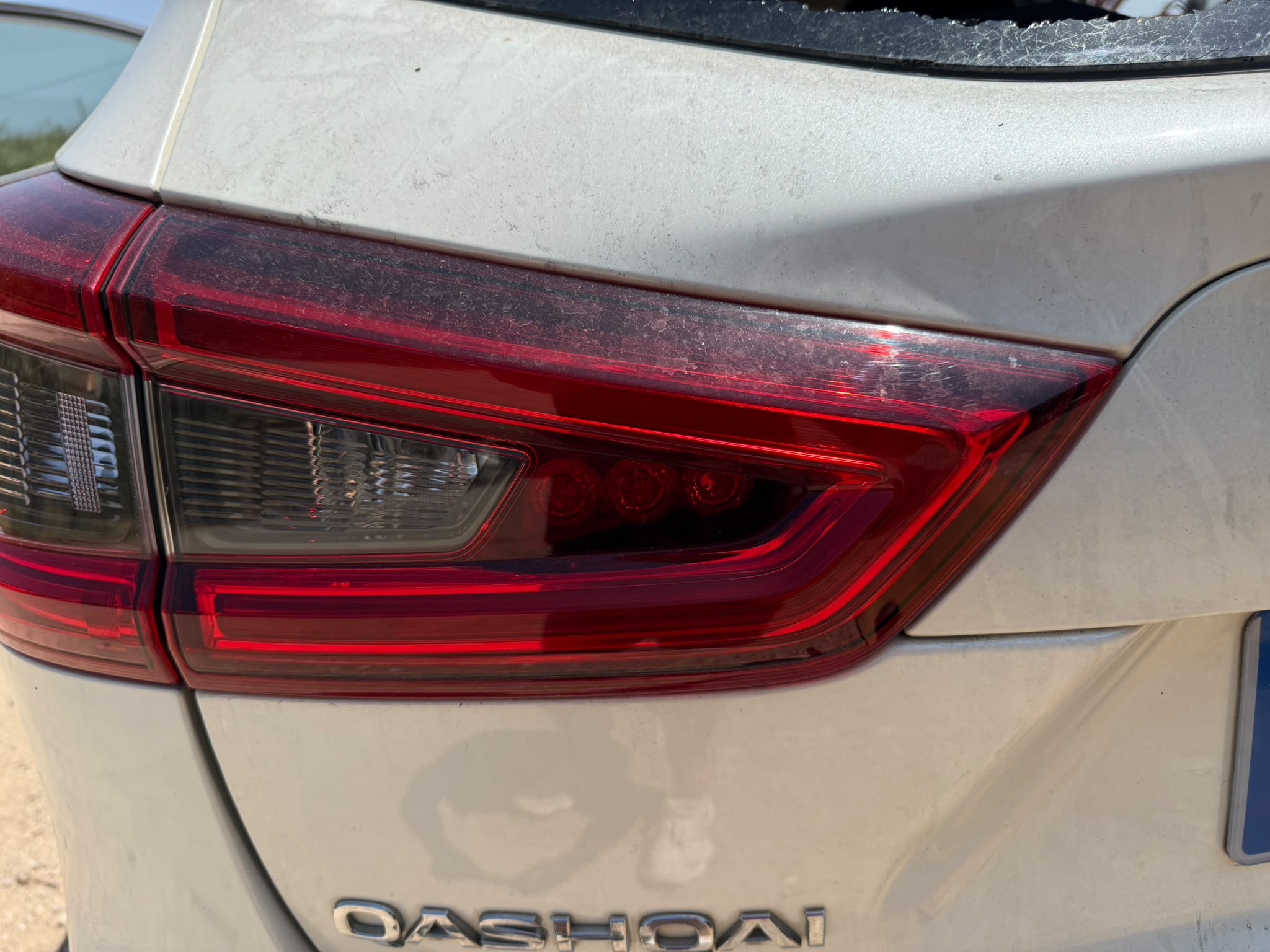 PILOTO TRASERO IZQUIERDO NISSAN QASHQAI (J10)