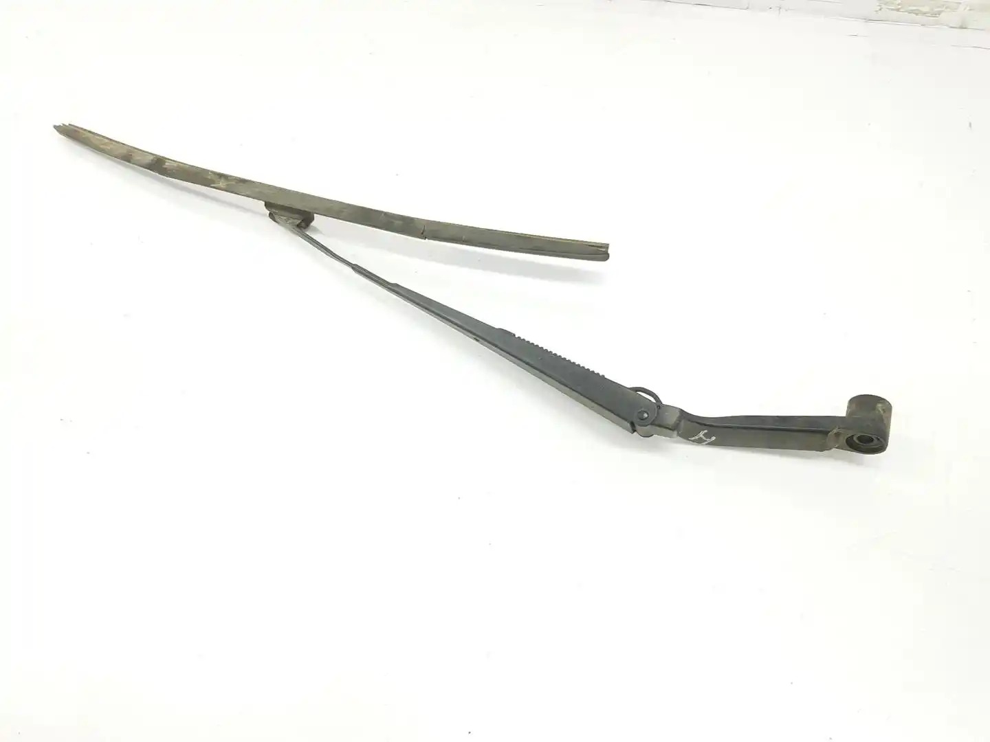 BRAZO LIMPIA DELANTERO IZQUIERDO NISSAN QASHQAI (J10) foto 3