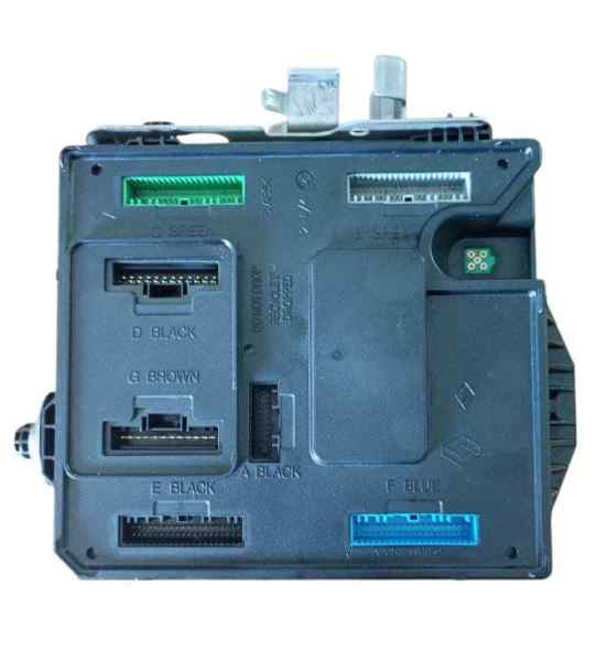 CAJA RELES FUSIBLES RENAULT GRAND SCENIC III