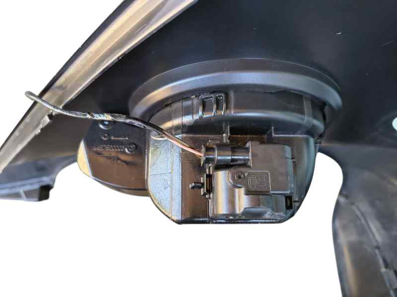 TAPA EXTERIOR COMBUSTIBLE SMART FORTWO COUPÉ II foto 3