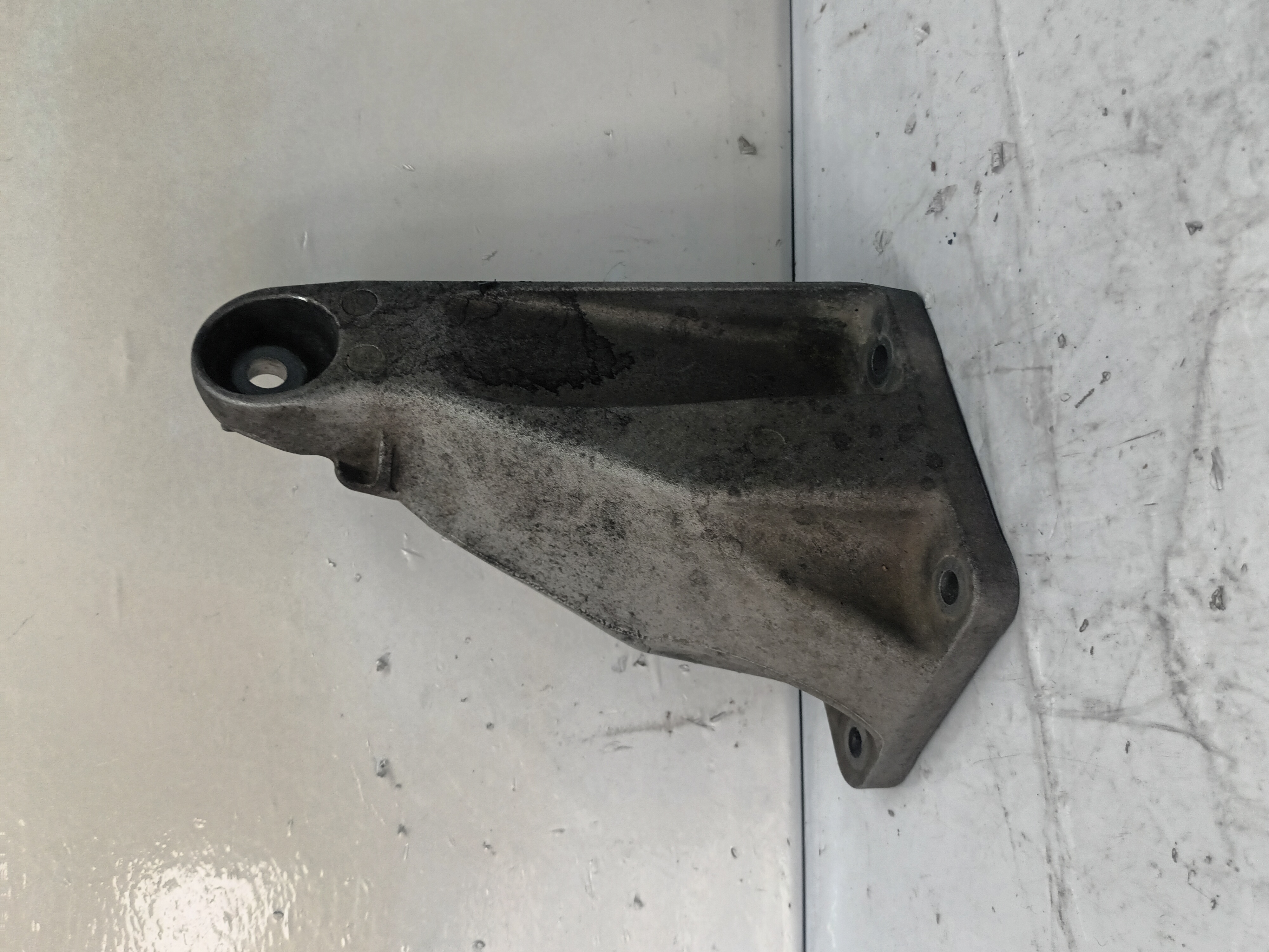 SOPORTE MOTOR BMW SERIE 3 BERLINA (E90) foto 2