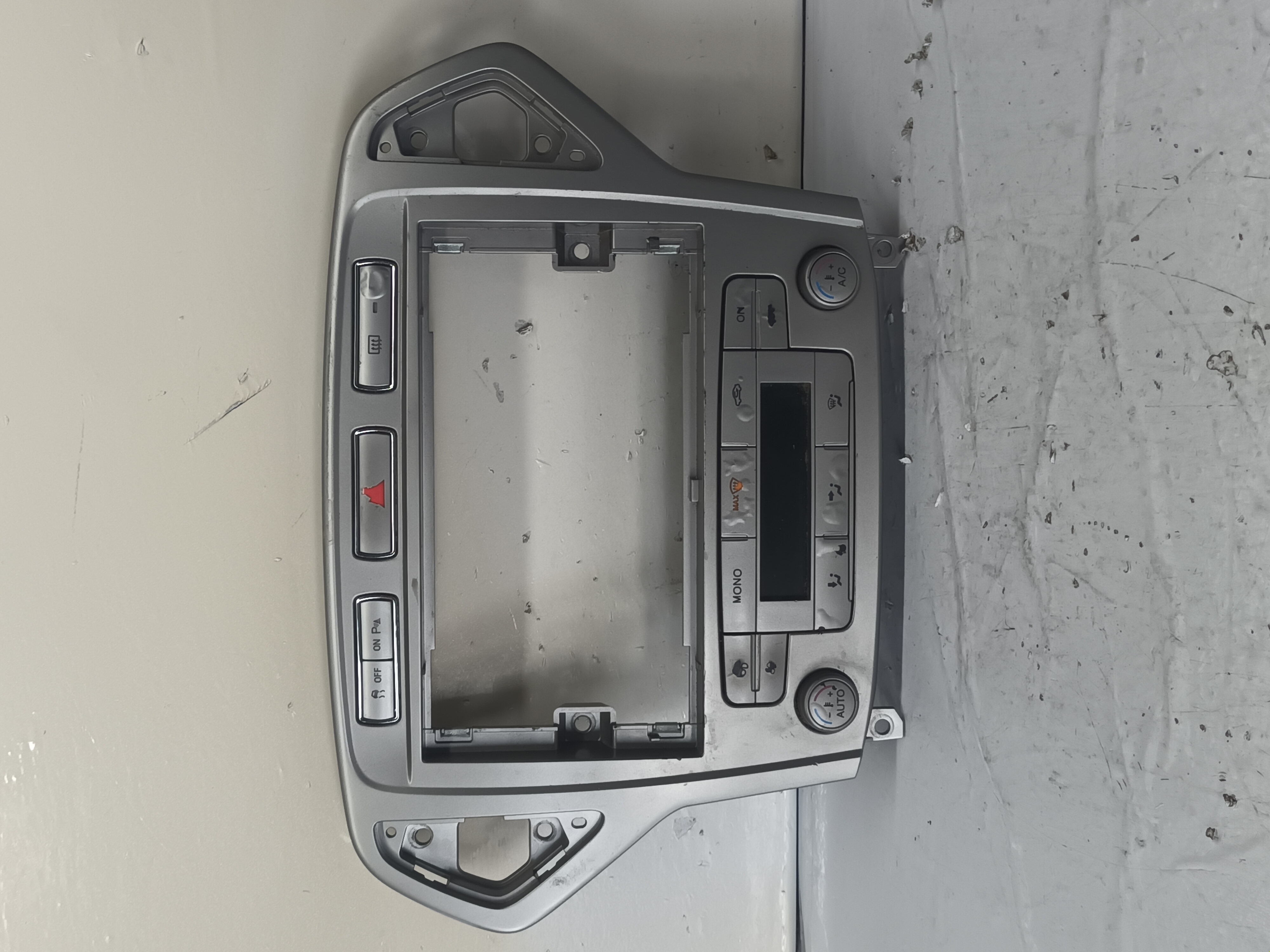 MANDO CLIMATIZADOR FORD MONDEO BER. (CA2) foto 3