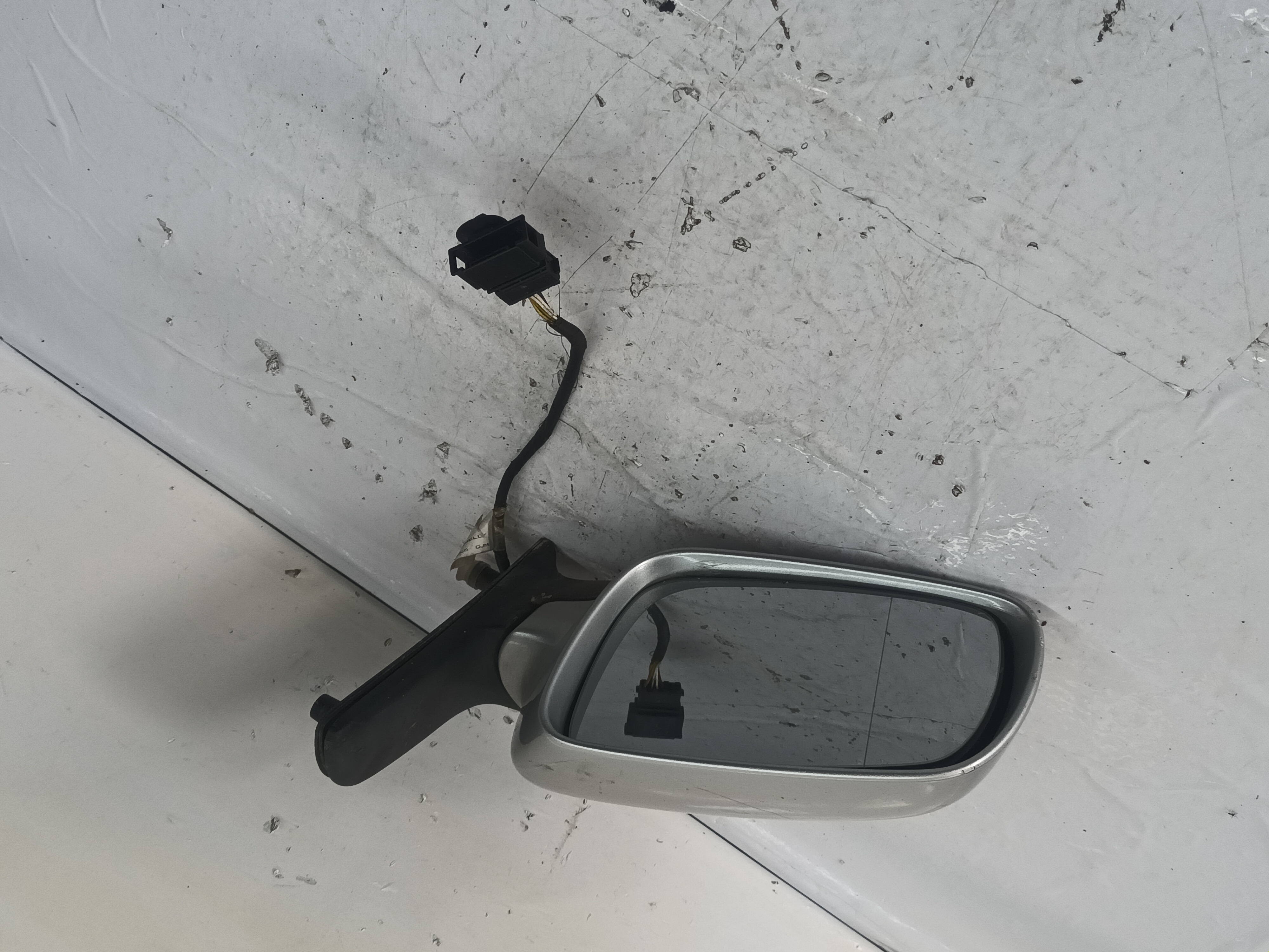 RETROVISOR IZQUIERDO