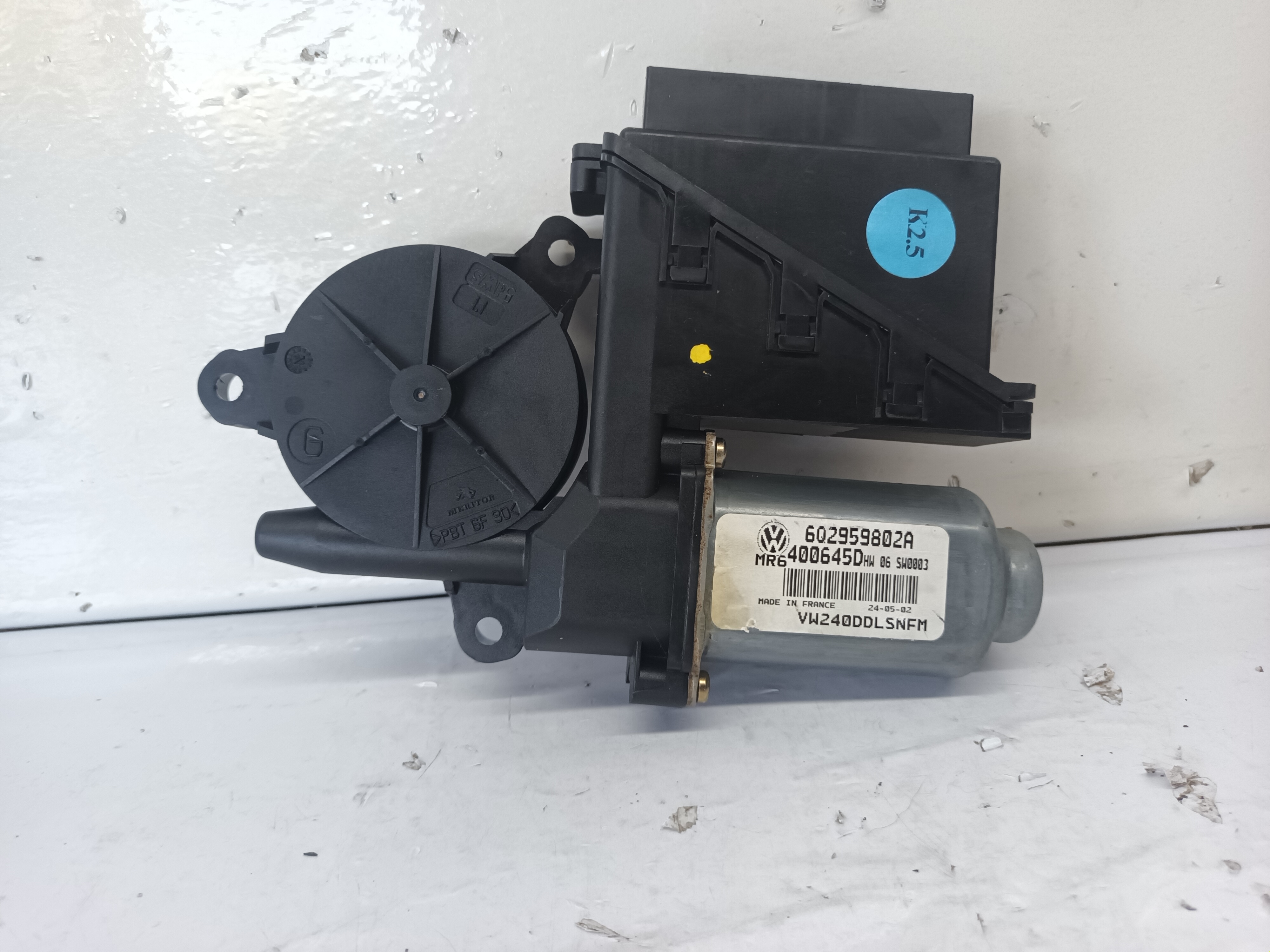 MOTOR ELEVALUNAS DELANTERO IZQUIERDO