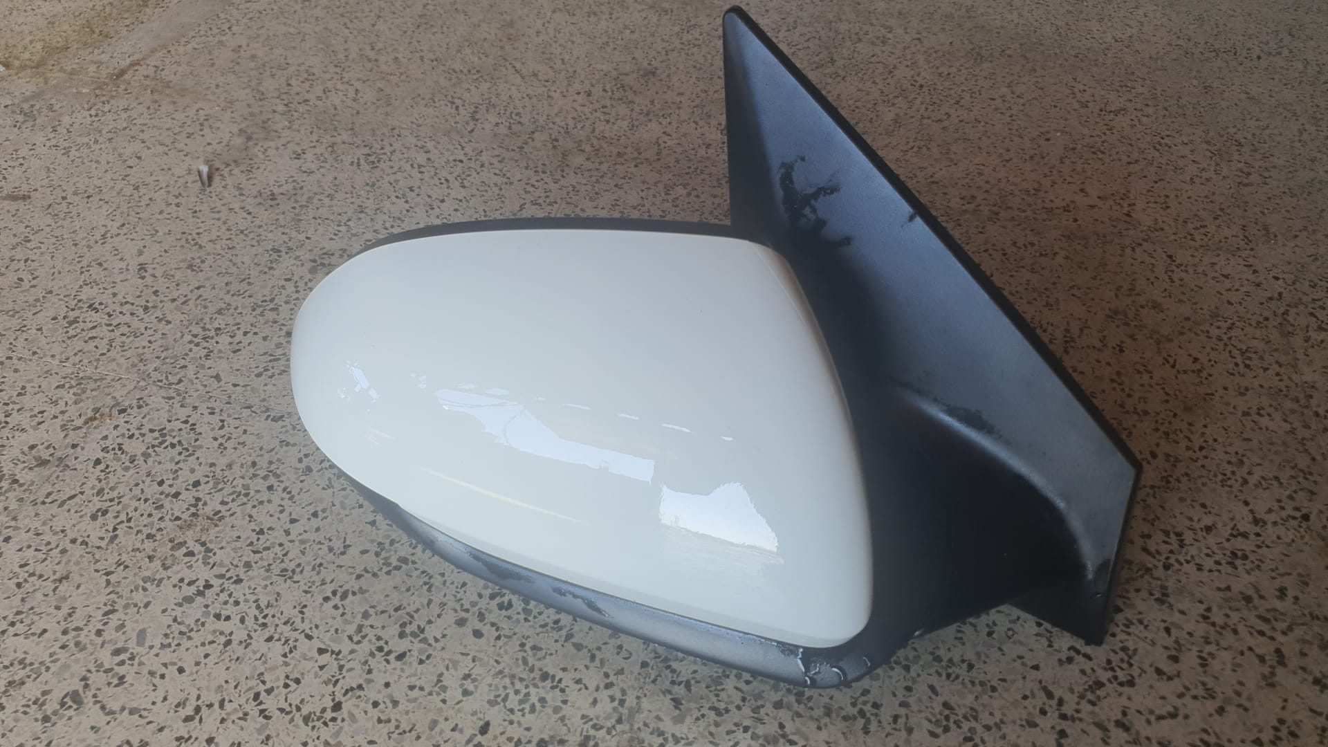 RETROVISOR DERECHO
