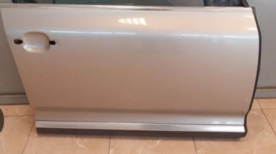 PUERTA DELANTERA DERECHA